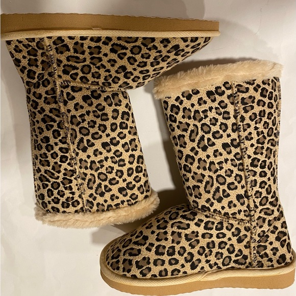FOLLOW ME Leopard Boot Print Slip On Slipper Faux Suede Size 6 - Picture 8 of 14